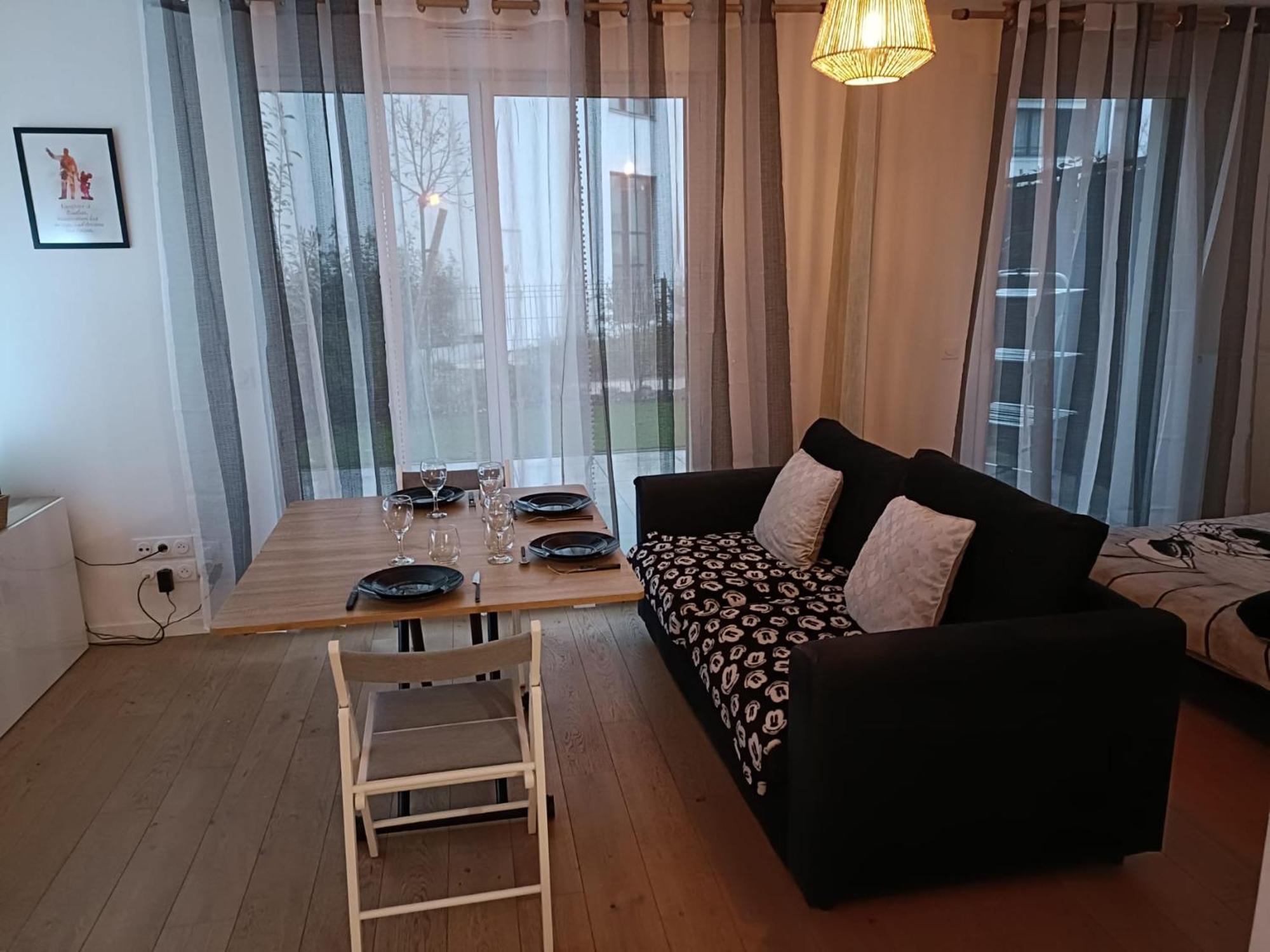 Disney - Paris 5 Min De Disney - Pk Prive Gratuit - 4 Personnes - Terrasse Jardin Chessy  Exterior foto